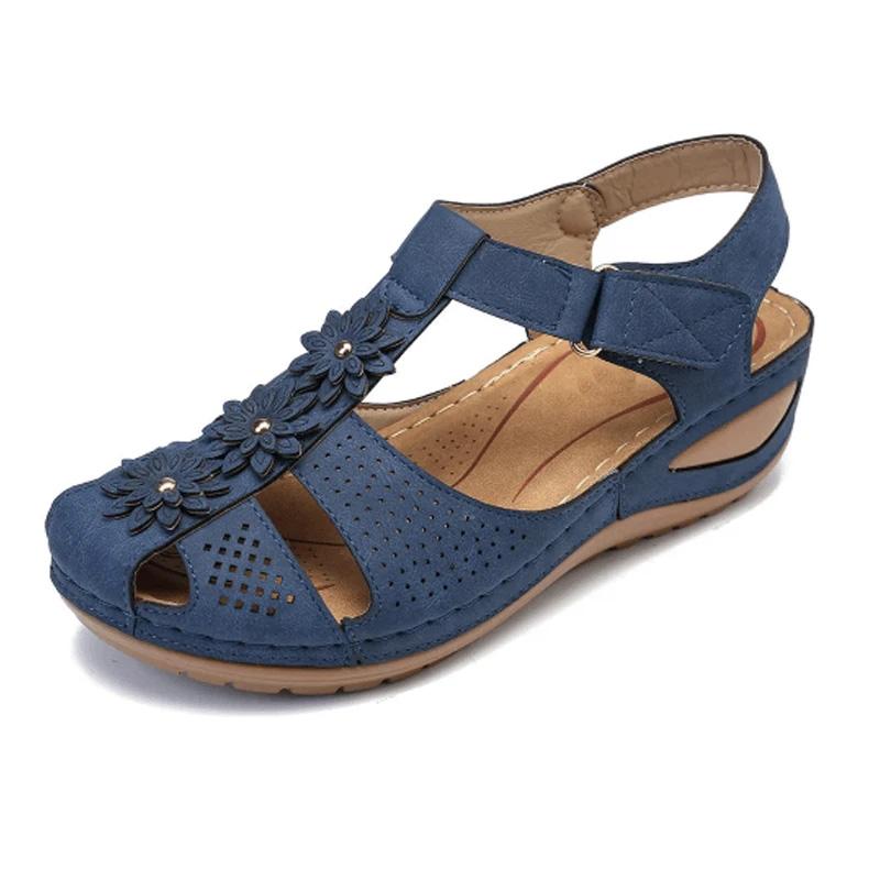 Comfortable soft-soled sandals